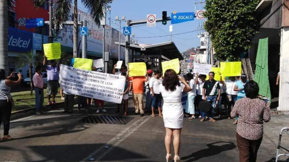 Acapulco - bloqueo en la cuauhtémoc